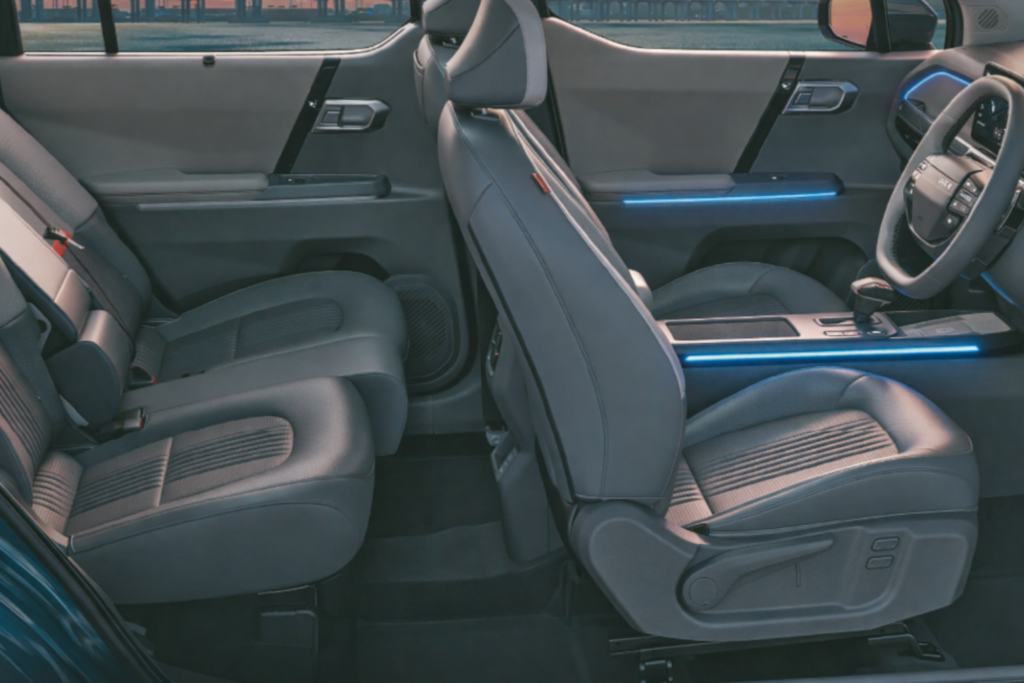 Kia Syros HTK (EX) cabin