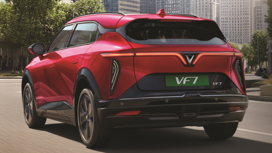 VinFast VF7